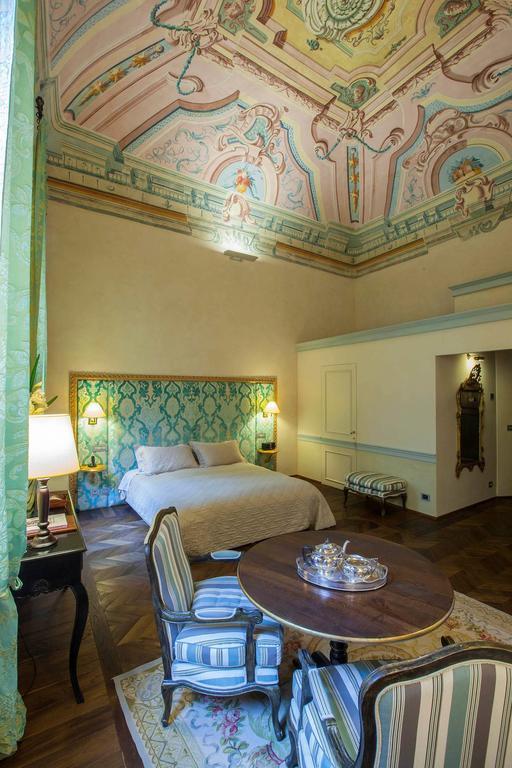 مبيت وإفطار Montepulciano Stazione Palazzo Carletti الغرفة الصورة