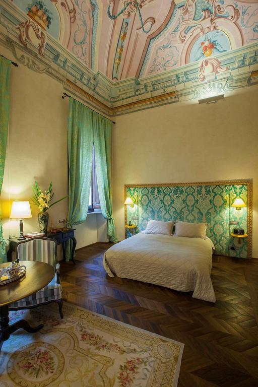 مبيت وإفطار Montepulciano Stazione Palazzo Carletti الغرفة الصورة