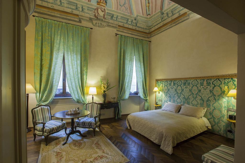 مبيت وإفطار Montepulciano Stazione Palazzo Carletti الغرفة الصورة